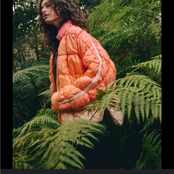 Free People Movement Scrunchy Glossy Pippa Puffer Jacket Just Peachy Ombre M NWT - Picture 1 of 8